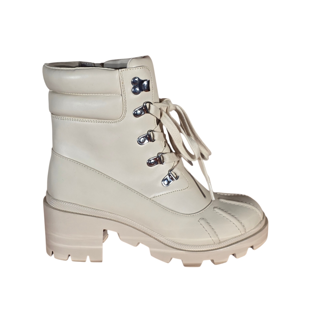Madden Girl Women's Bubbles Lug Sole Platform Lace-Up Ankle Boots - Picture 15 of 15